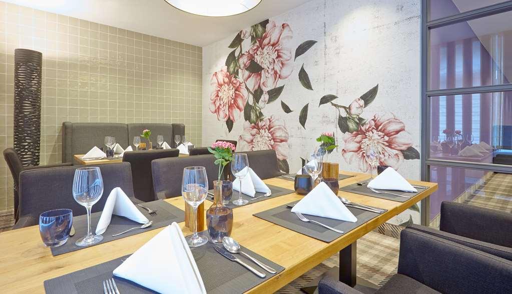 Upstalsboom Parkhotel Emden Restoran fotoğraf